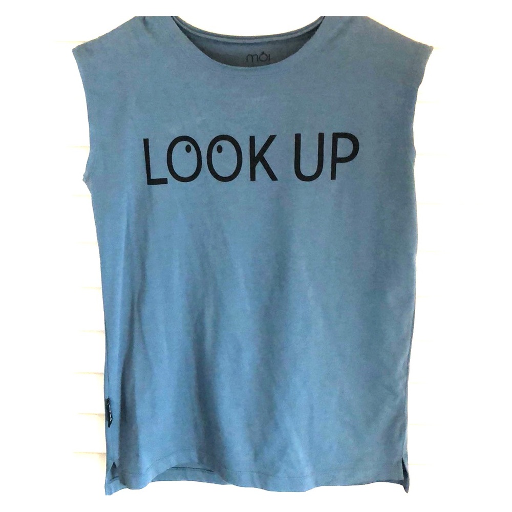 cute, comfy muscle tee.